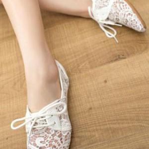 [grzxy61900408]black/white Lace Embroidery Pointed..